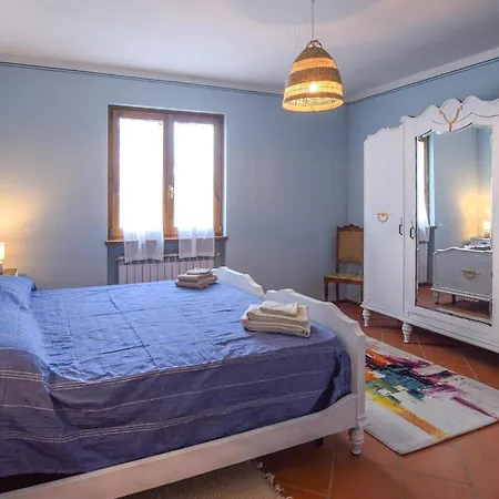 Holiday home Gorgeous In With Kitchen *
