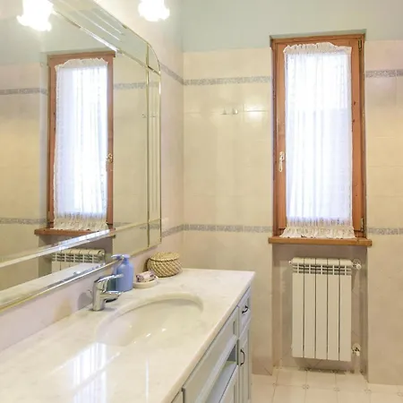 Holiday home Gorgeous In With Kitchen Monte San Savino